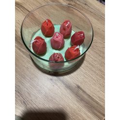 Virágok üvegtálban